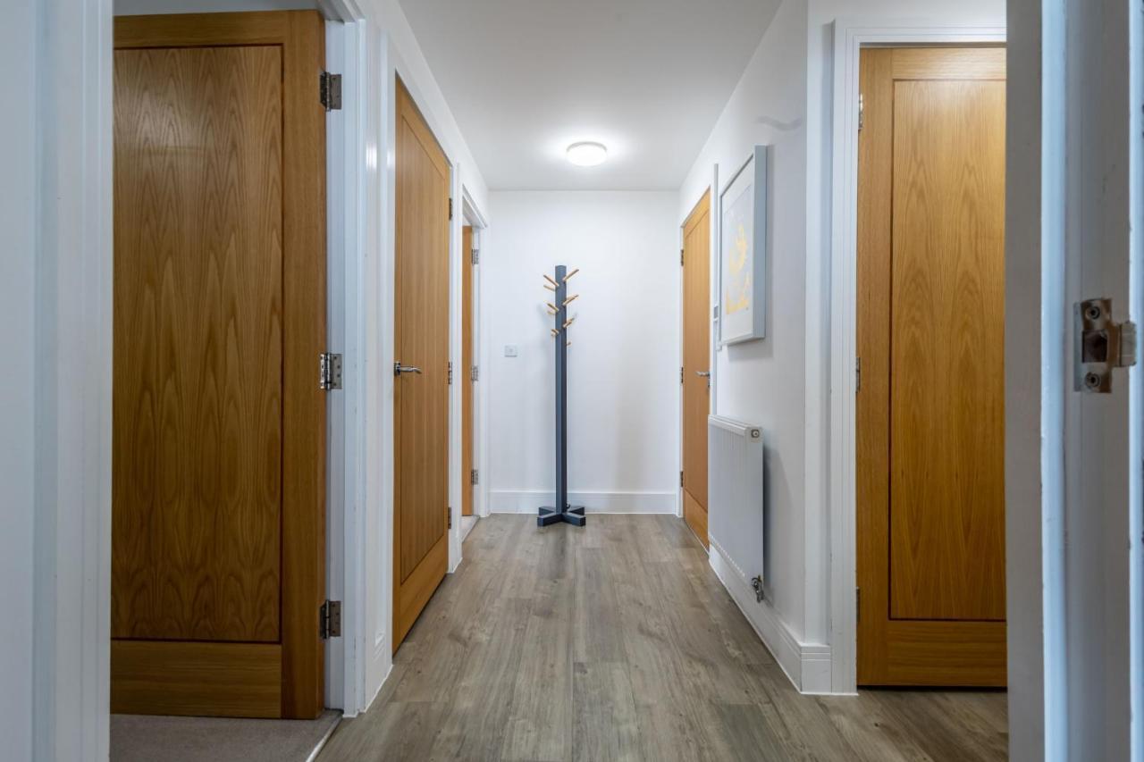 Seaview West Coast - Exceptional - 2 Bedrooms Sleeps 5 -Stunning Sea Views - 500 Metres To Beach Bournemouth Exterior photo