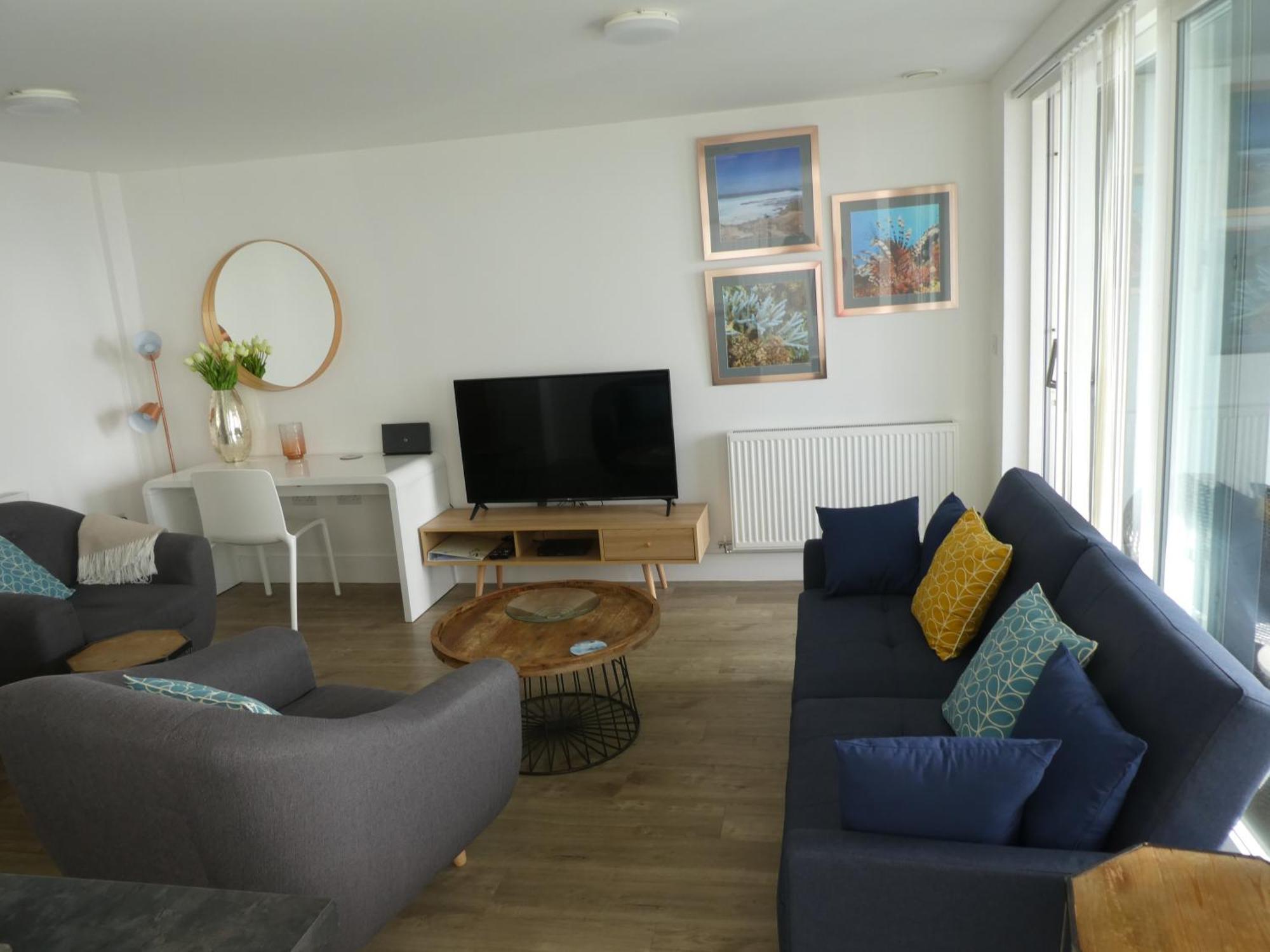 Seaview West Coast - Exceptional - 2 Bedrooms Sleeps 5 -Stunning Sea Views - 500 Metres To Beach Bournemouth Exterior photo